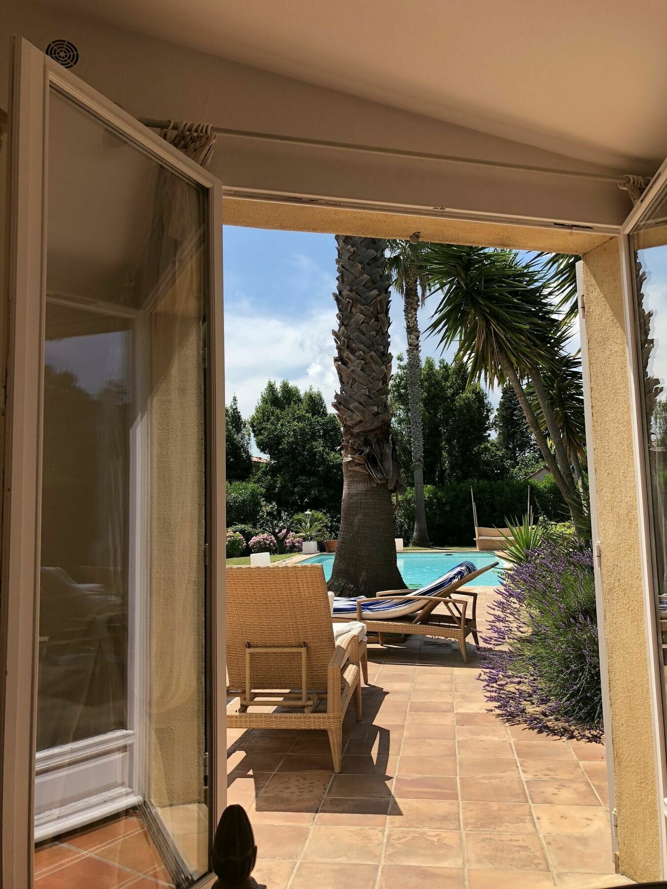 Le Mas De La Dame Saint-Tropez Exterior photo